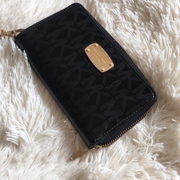 MICHAEL KORS - Black Wallet - Picture 3 of 11
